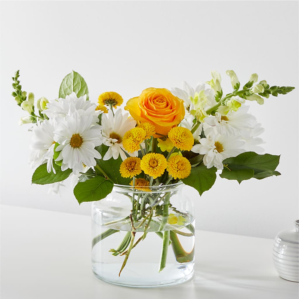 Sun Salutation Bouquet – Henderson Florist, Lebanon TN