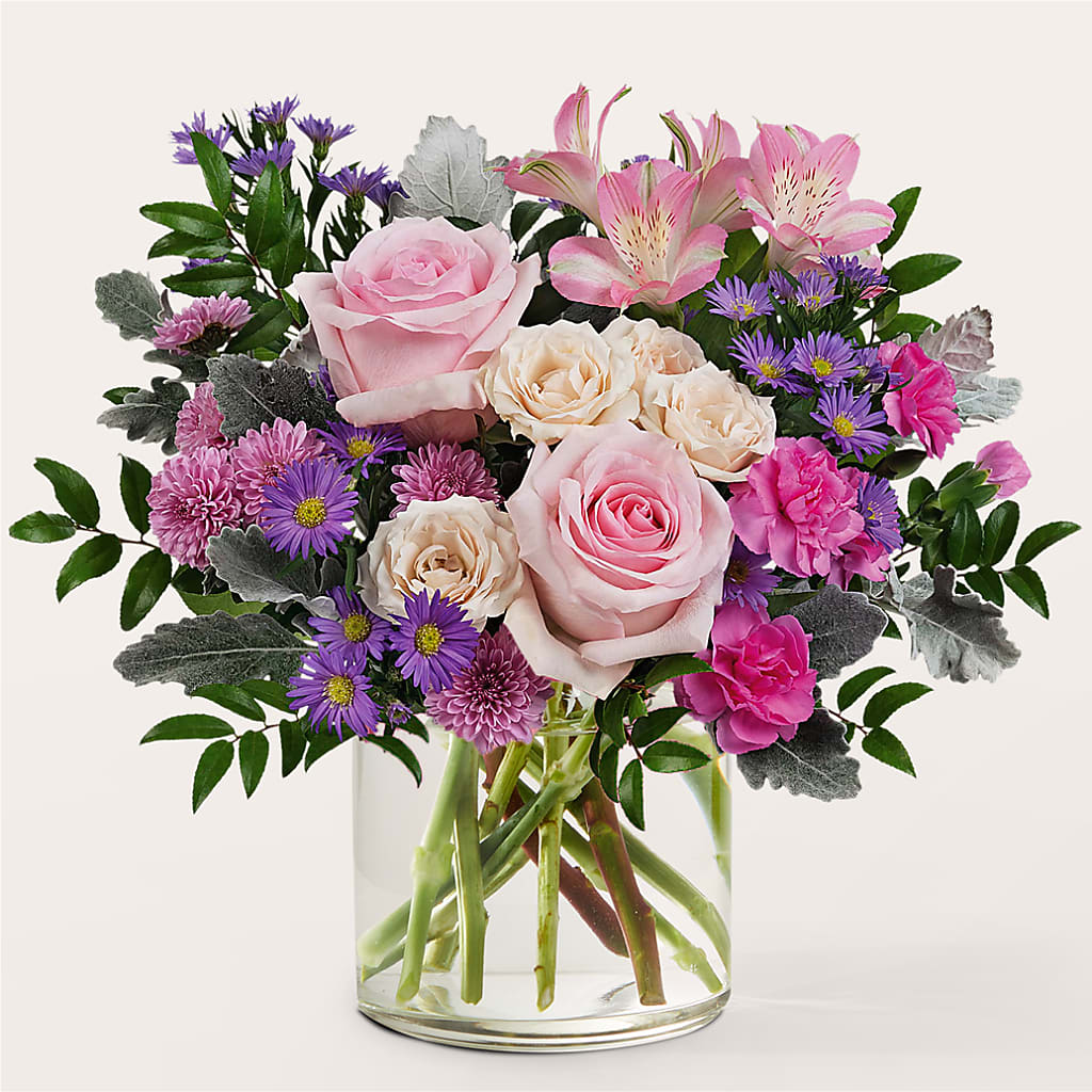 Light as a Feather Bouquet – Henderson Florist, Lebanon TN
