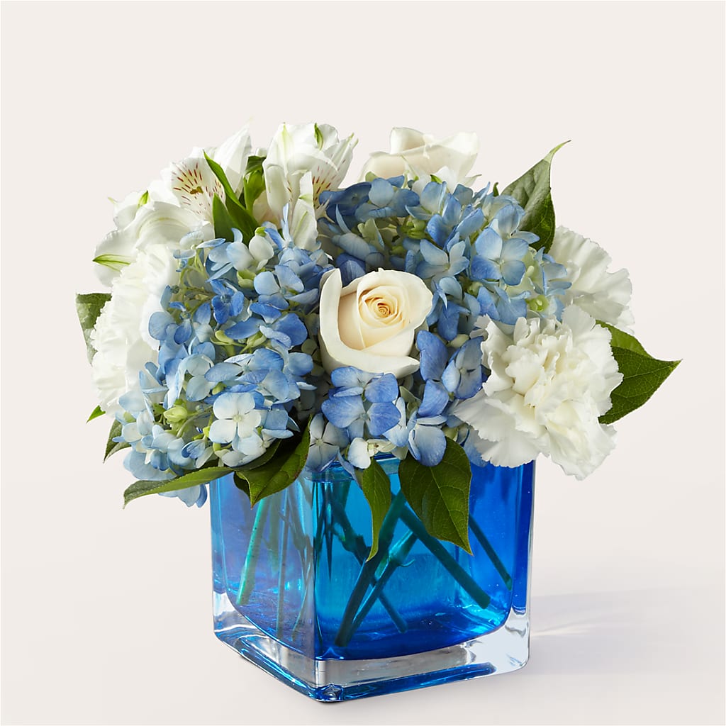 Soothing Waters Bouquet – Henderson Florist, Lebanon TN