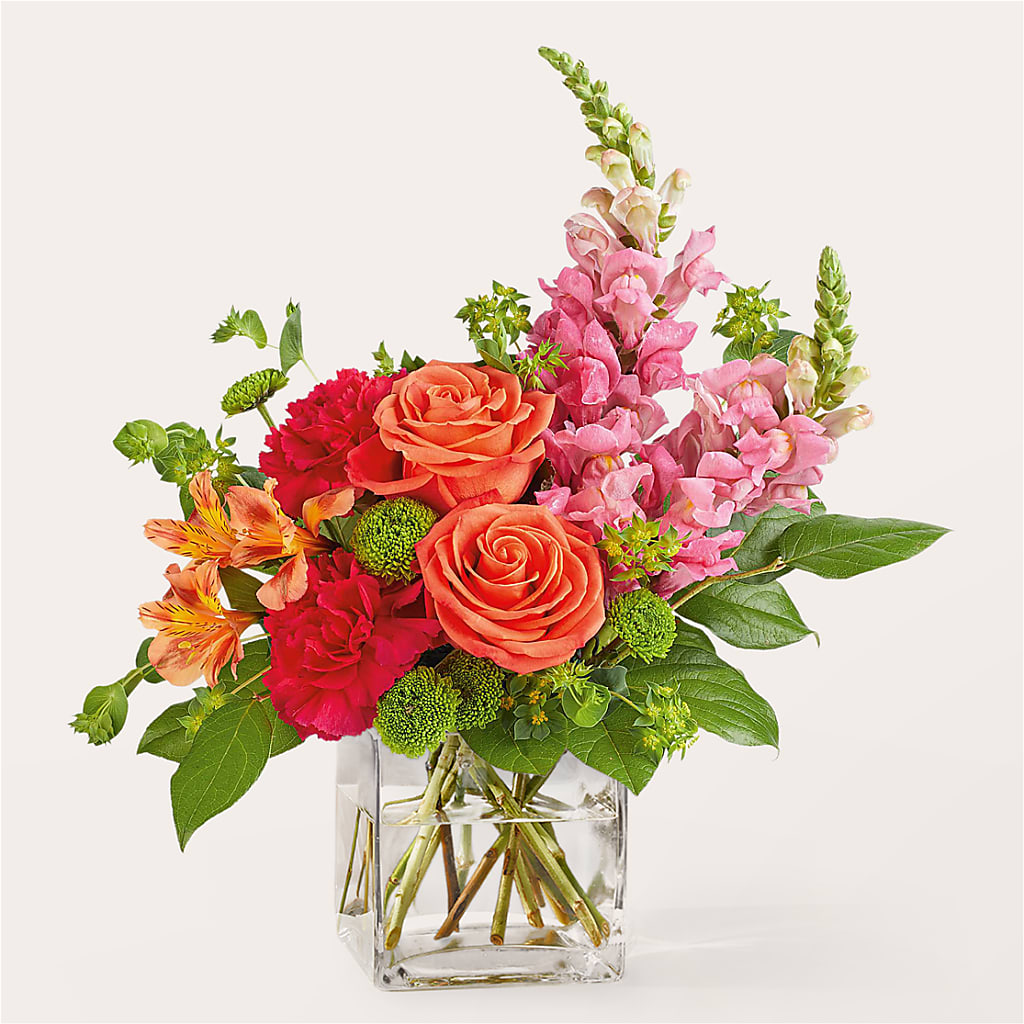 Cosmopolitan Bouquet – Henderson Florist, Lebanon TN