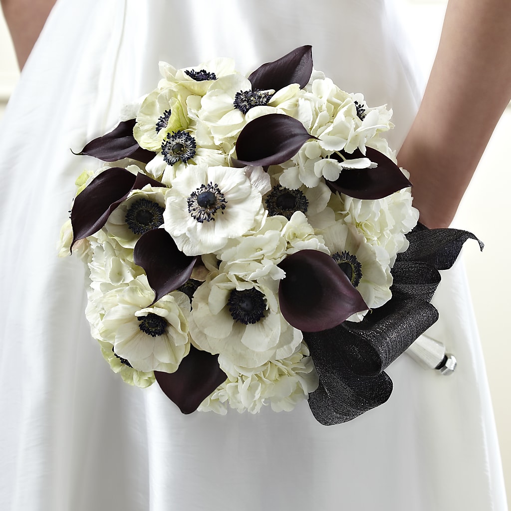 To Have and To Hold Bouquet – Henderson Florist, Lebanon TN