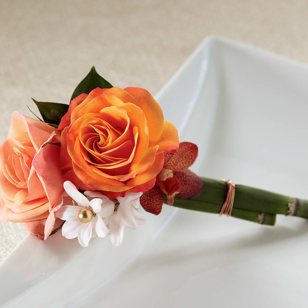 Sunset Dream Boutonniere – Henderson Florist, Lebanon TN