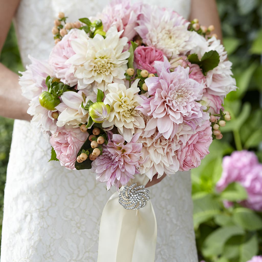 Heart's Promise Bouquet – Henderson Florist, Lebanon TN