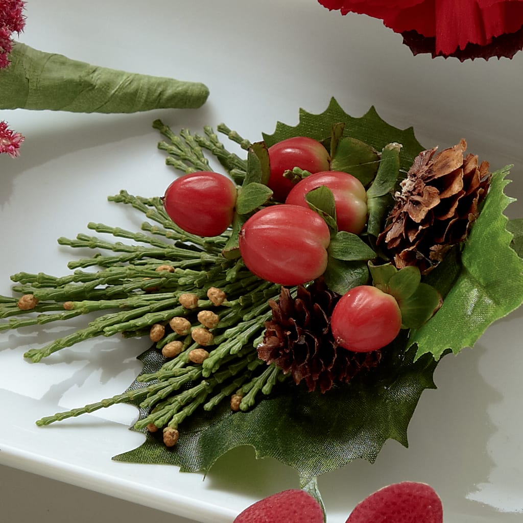 Red Berry Boutonniere – Henderson Florist, Lebanon TN