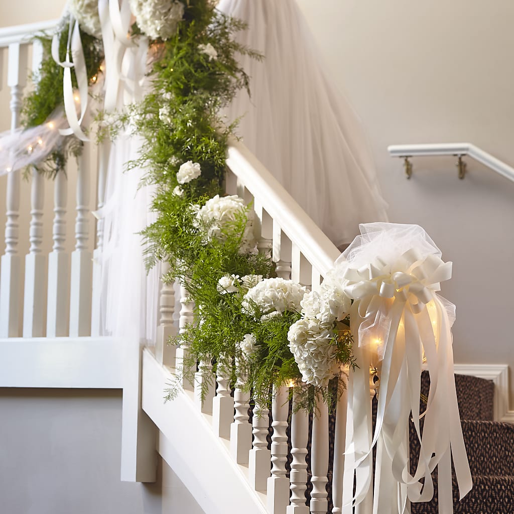 Champagne Dreams Garland – Henderson Florist, Lebanon TN