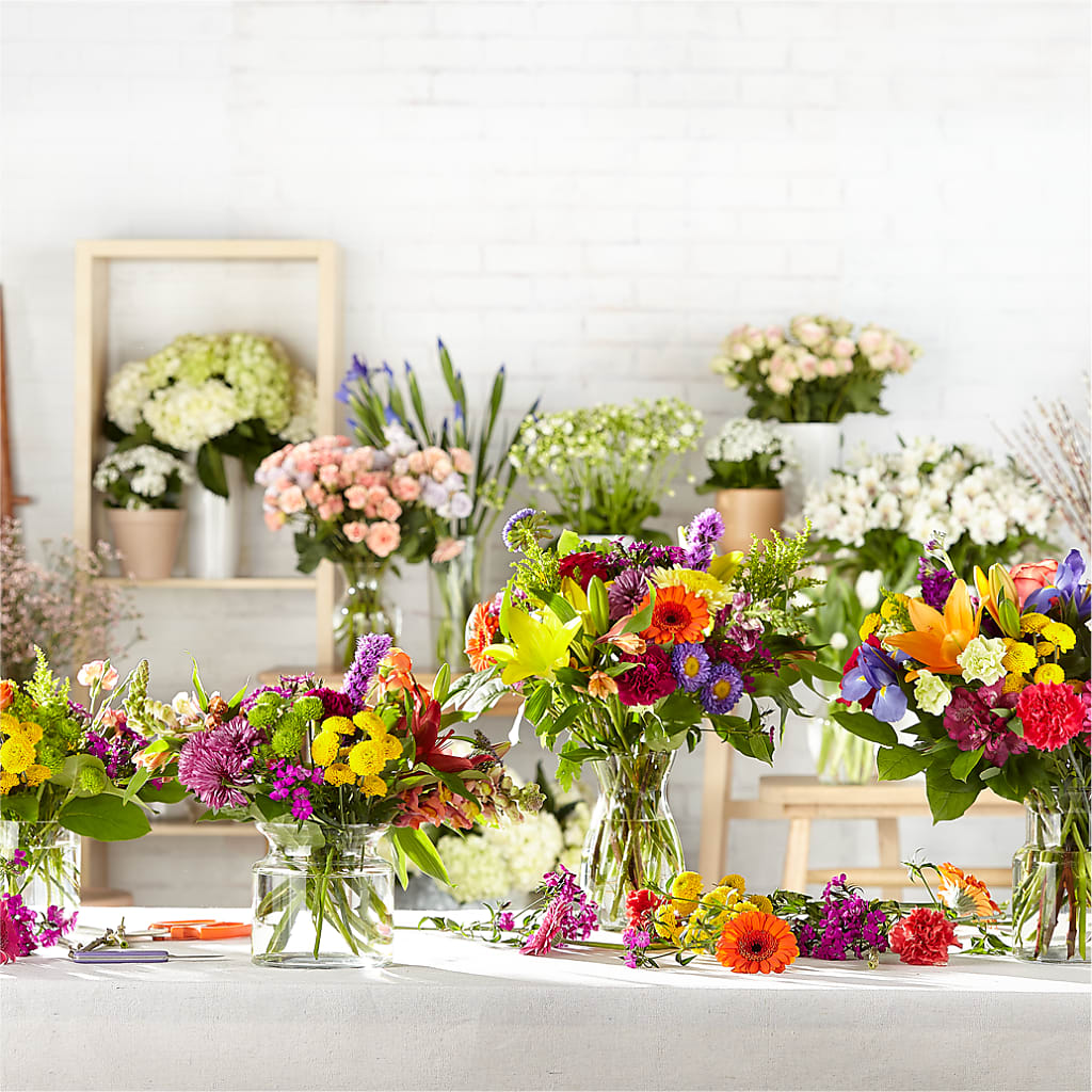 Bold & Bright – A Florist Original –  Henderson Florist, Lebanon TN