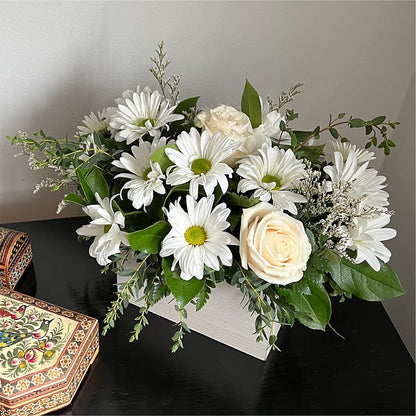Fresh Linen Box Bouquet –  Henderson Florist, Lebanon TN