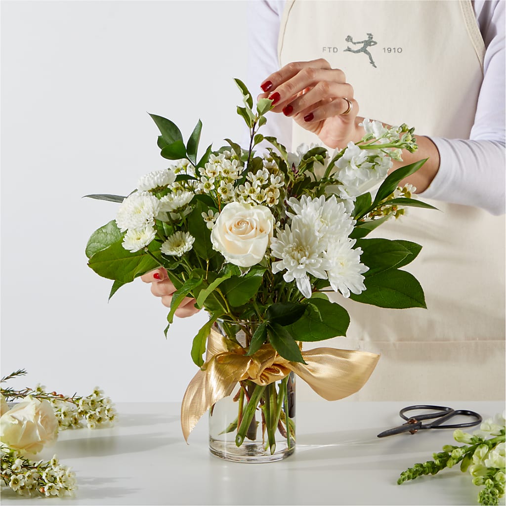 New Beginnings – A Florist Original –  Henderson Florist, Lebanon TN