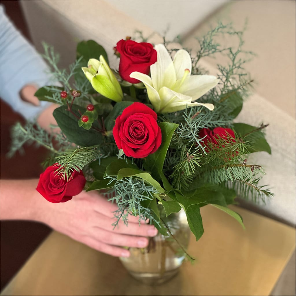 Glittering Lights Bouquet –  Henderson Florist, Lebanon TN