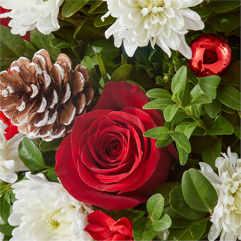 Let It Snow Tree –  Henderson Florist, Lebanon TN