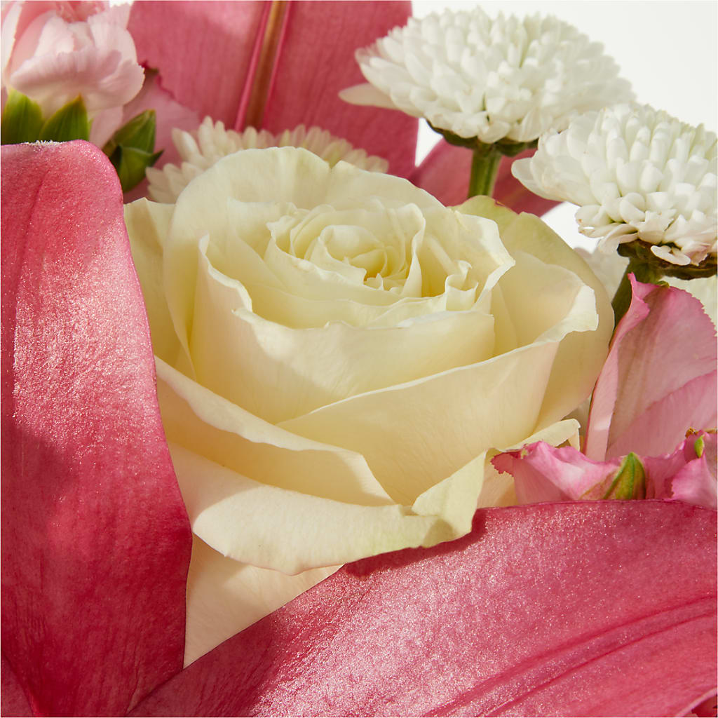 Piece of Cake Bouquet –  Henderson Florist, Lebanon TN