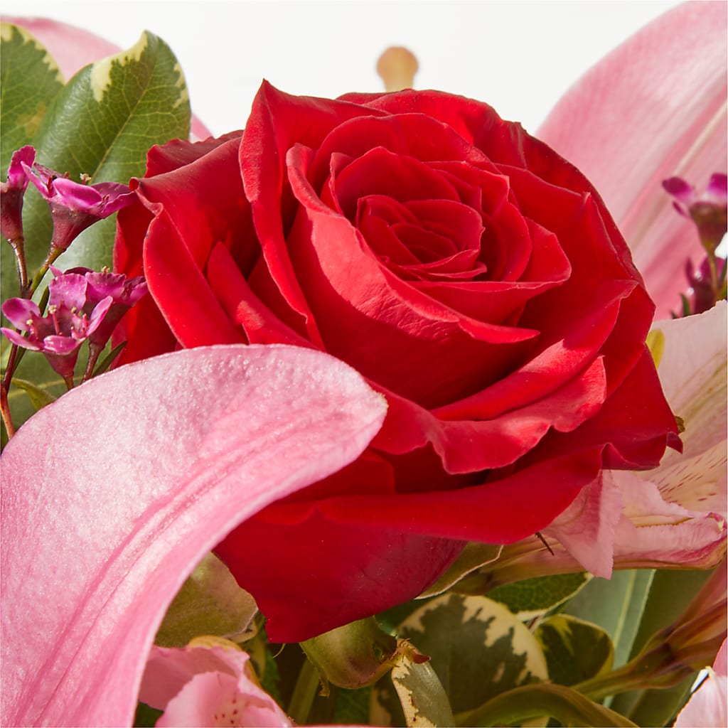 Lucky in Love Bouquet –  Henderson Florist, Lebanon TN