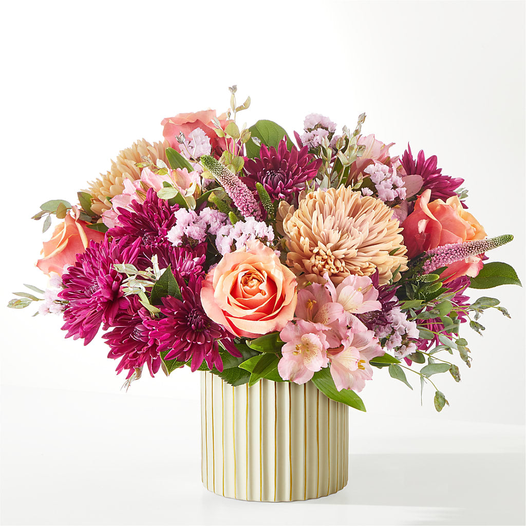 Berry Cobbler Bouquet with Ivory Vase –  Henderson Florist, Lebanon TN