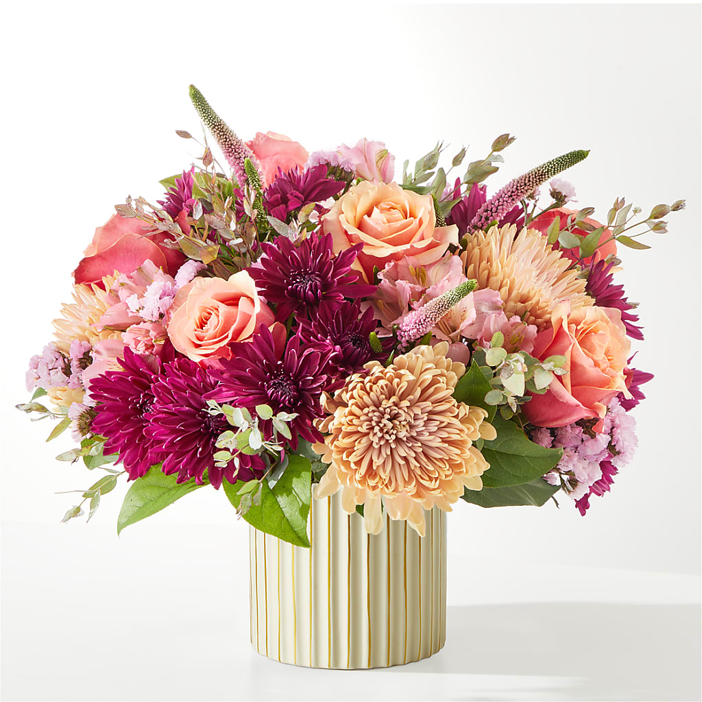 Berry Cobbler Bouquet with Ivory Vase –  Henderson Florist, Lebanon TN