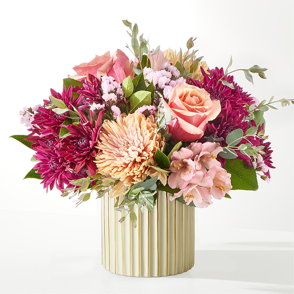 Berry Cobbler Bouquet with Ivory Vase –  Henderson Florist, Lebanon TN