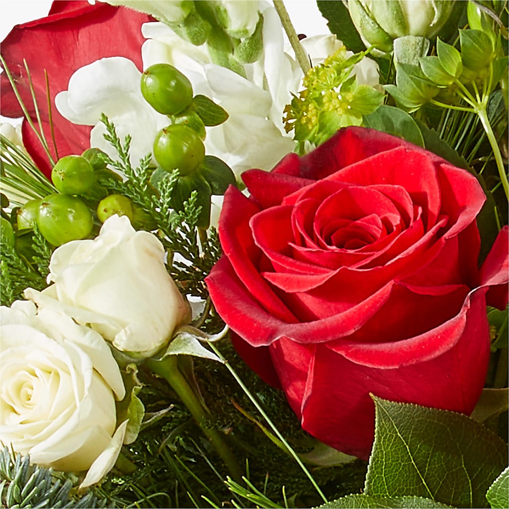 Deck the Halls Bouquet –  Henderson Florist, Lebanon TN