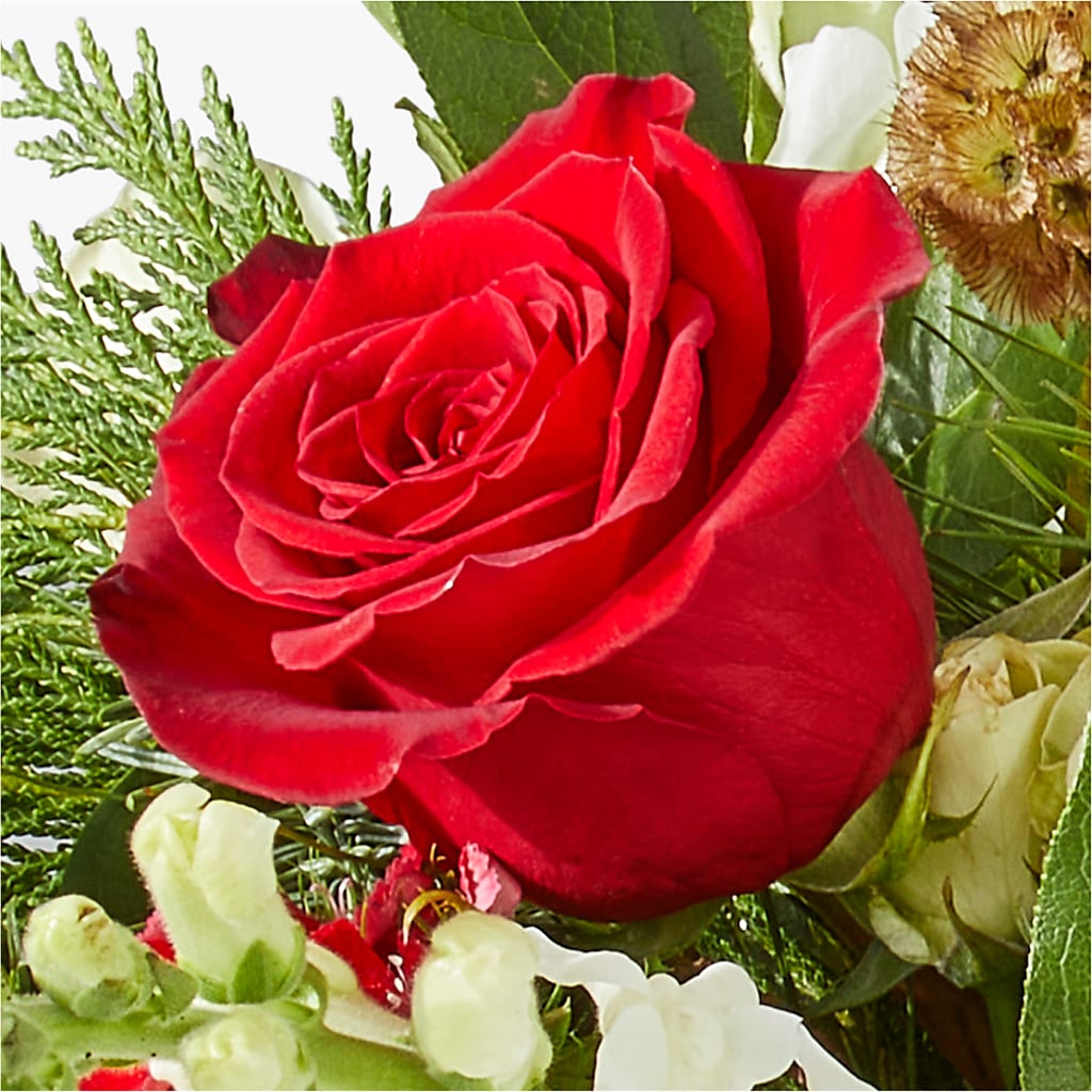 Deck the Halls Bouquet –  Henderson Florist, Lebanon TN