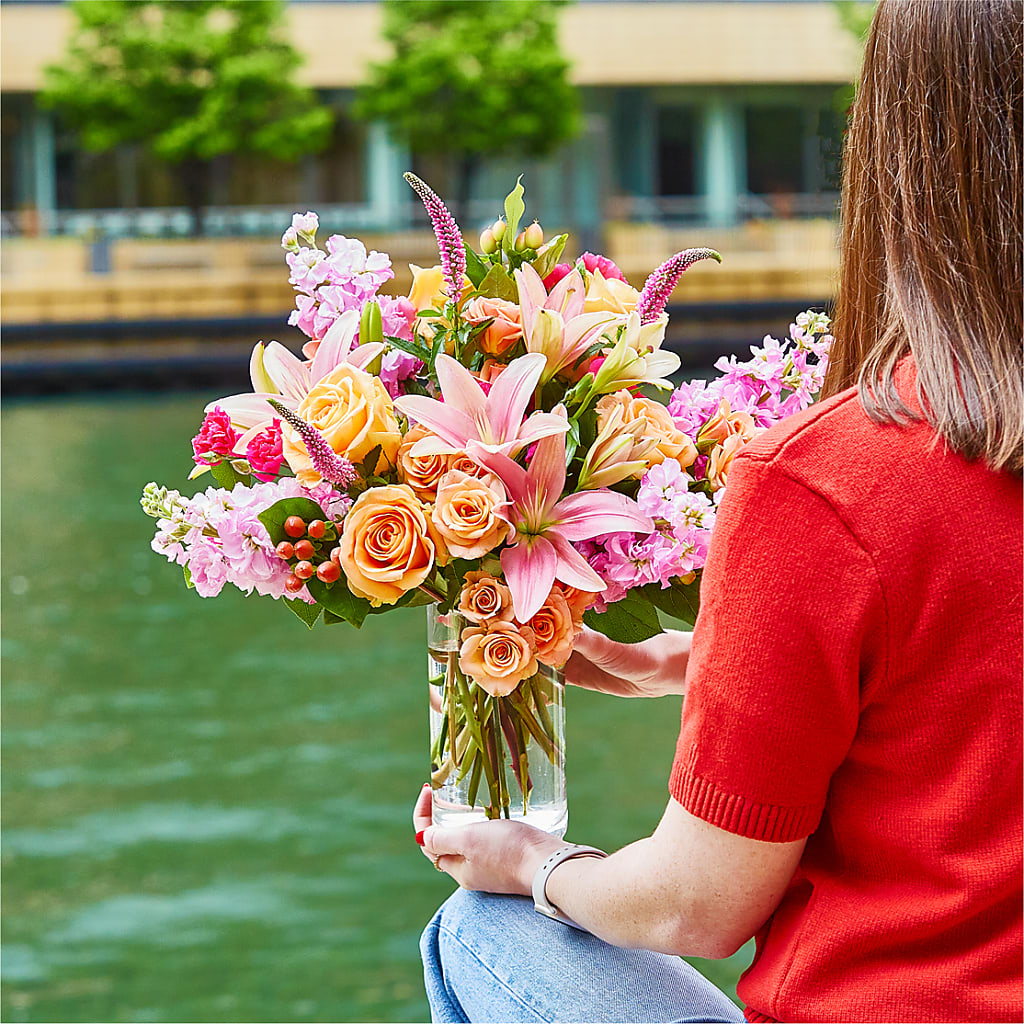Bisous Bouquet –  Henderson Florist, Lebanon TN