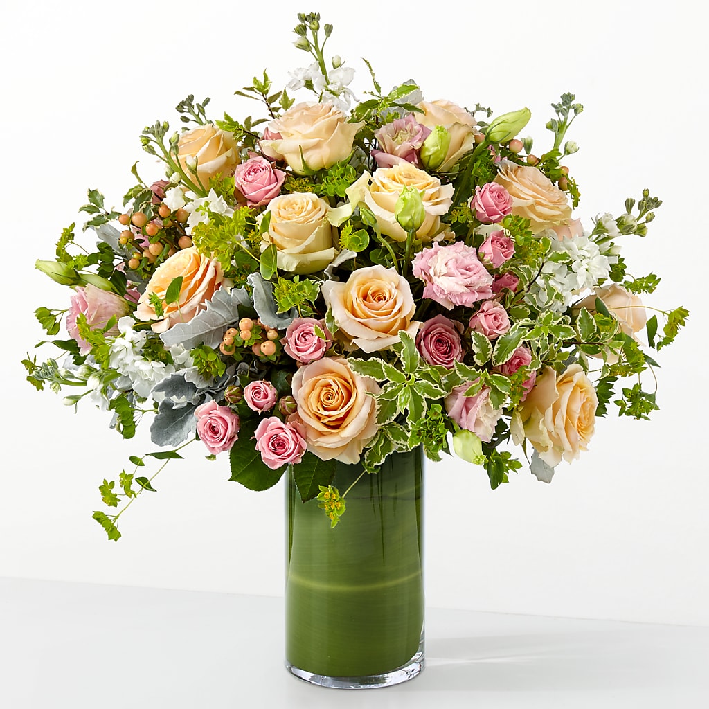 The Glamour Shot –  Henderson Florist, Lebanon TN